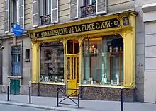 L'herboristerie au 87, rue d'Amsterdam.