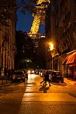 De nuit.