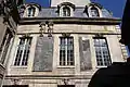 Cadrans solaires de l'Hôtel Amelot de Bisseuil à Paris