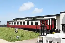 La 9410, une ex mCd aménagée en salle de fêtes.