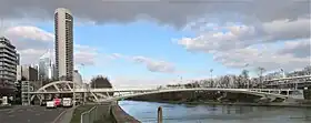 Vue du quai De Dion Bouton vers l'aval.