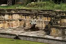 Fontaine et jahrus de Bhandarkhal Pokhari, Patan