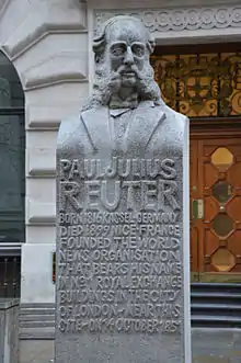 Statue de Paul Julius Reuter à la City de Londres.