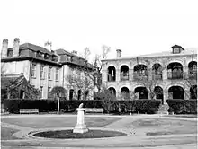 Photographie d'une partie du Campus n°2 de l'Université de Pékin (1949).