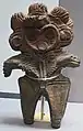 Dogū à tête de chouette cornue. H. 20,5&nbsp;cm. Jōmon Récent 1500-1000. Saitama. Musée national de Tokyo.