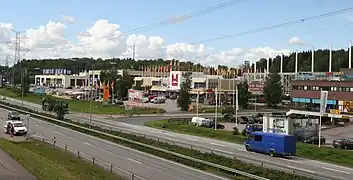 Zone commerciale de Petikko vue du Kehä III.