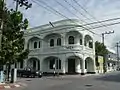 En 2004, Aikwanich Mansion