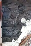 Plafond de la bibliothèque réalisé dans le Style néo-Renaissance.