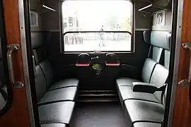 Intérieur, état final.