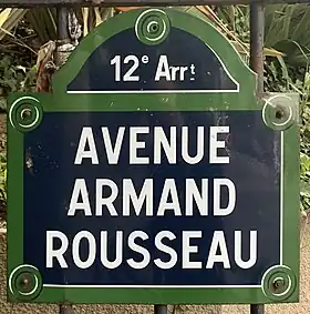 Voir la plaque.