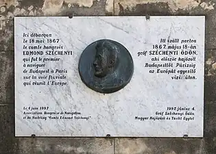 Plaque.