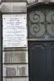 Plaque au 23, rue Vieille-Boucherie en l'honneur de Georges Hérelle.