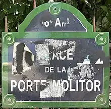 Voir la plaque.