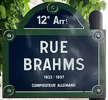 Voir la plaque.