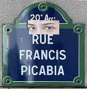 Voir la plaque.