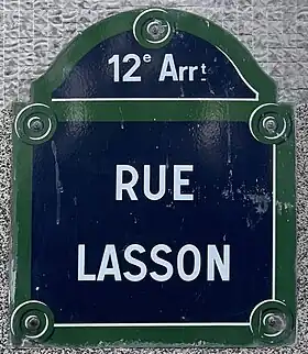 Voir la plaque.