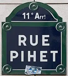 Voir la plaque.