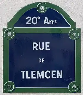 Voir la plaque.