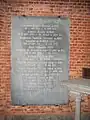 Plaque funéraire gauche dans le chœur de la chapelle des familles du Bois et de Prelle de la Nieppe.