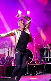 Plastic Bertrand en concert à Suresnes