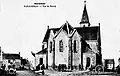Pleucadeuc ː la Place de l'Église au début du XXe&nbsp;siècle (carte postale).