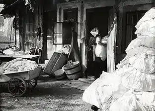 Lavage du linge à Bizovik&nbsp;(en), dans le district de Golovec, en 1958 ou 1959