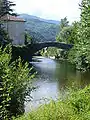Vieux pont à Pont-de-Rastel