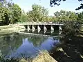 Pont et barrage-vannesà Bel-Ébat.