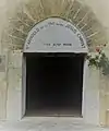 Porte d'entrée de la chapelle