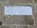 La plaque qui rappelle le bâtiment