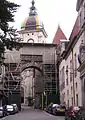 Le monument en restauration.