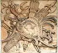 Bas relief (en haut à droite)