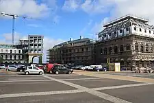 La Queen Mother Square en construction