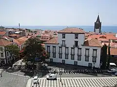 Le Musée d'Art Sacré, Praça du Municipio.