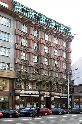 Legiobanka à Prague de style rondocubiste