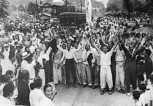 Photographie d'une foule nombreuse.