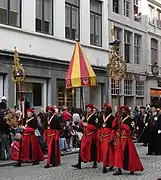 L'ombrellino, porté solennellement lors de la procession du Saint-Sang de Bruges.