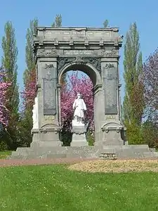 Monument aux morts de Proyart (Somme).