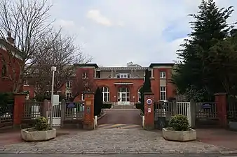 Résidence Locarno à Suresnes.