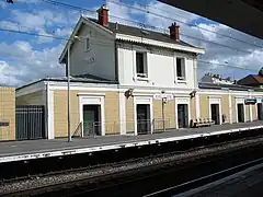 Bâtiment voyageurs.