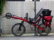 Un vélo couché.