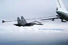 Ravitaillement en vol d'un Su-30MKA de l'armée de l'air algérienne.