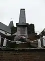 Le monument aux morts.