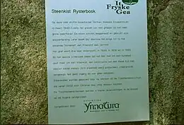 Panneau d'information à l'emplacement du cercueil en pierre de Rijs dans le Rijsterbos&nbsp;(nl) soutenu par la fondation Il Fryske Gea&nbsp;(nl)