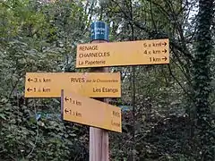 Altitude au lieu-dit la Poype : 338&nbsp;m.