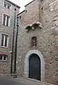 L'entrée de l'église
