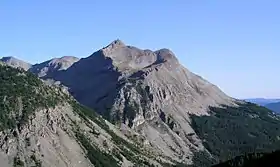 Vue de Roche Grande et du sommet de Châteauvieux (2&nbsp;635&nbsp;m) depuis le col de la Cayolle.