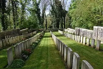 Le Roeux British Cemetery .