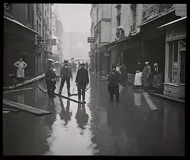 Inondation de Paris (01/01/1910).