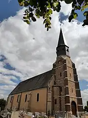 L'église Saint-Aubin.